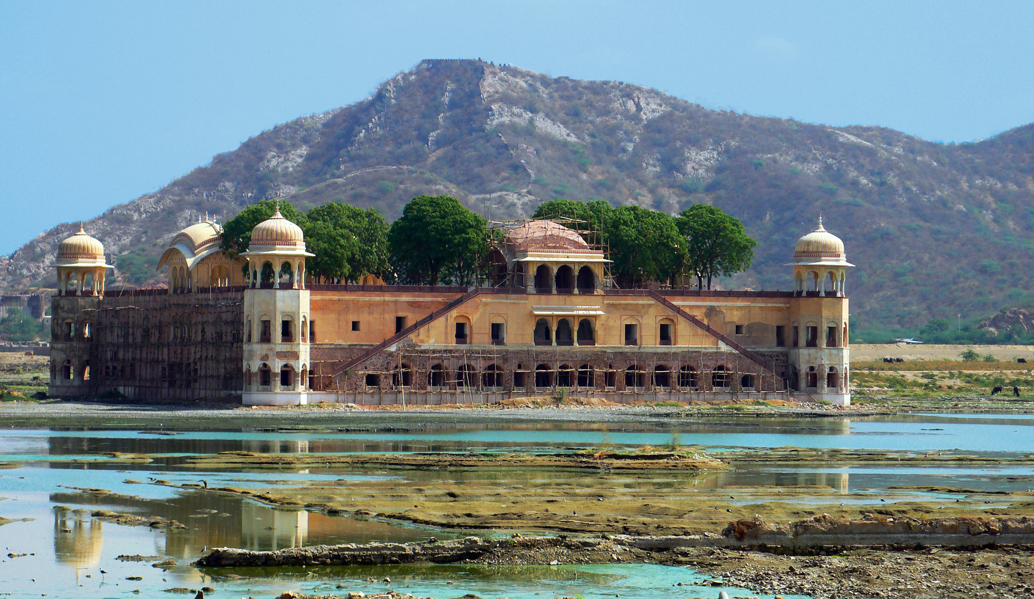 2022斋浦尔城市皇宫游玩攻略,...印度保存很完整的一个古迹...【去哪儿攻略】