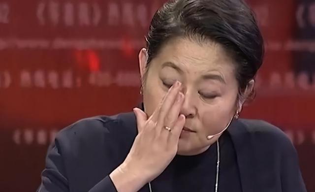 『哥哥』哥哥对她横着呢，她从不去儿子家住倪萍直言：我妈最疼哥哥