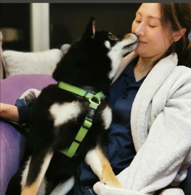 原创李嘉欣老了没女人味,脸是黑色还有颈纹,素颜连普通人都不如! 原创李嘉欣老了没女人味,脸是黑色还有颈纹,素颜连普通人都不如!