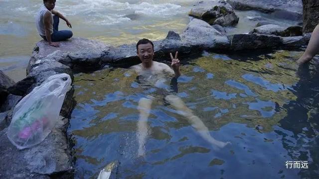 骑行滇藏线第16天波密排龙乡跨天险泡温泉体验不一样的318