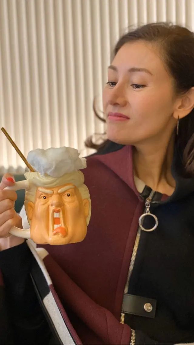 原创李嘉欣老了没女人味,脸是黑色还有颈纹,素颜连普通人都不如! 原创李嘉欣老了没女人味,脸是黑色还有颈纹,素颜连普通人都不如!