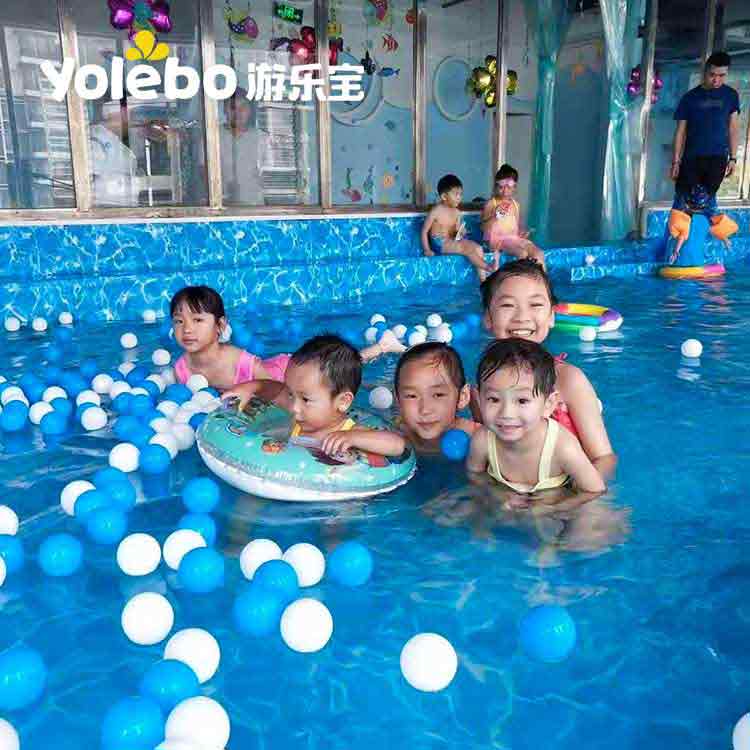 【婴儿】但是有些宝宝刚进入婴儿游泳池就哭怎么办？婴儿游泳好处多多