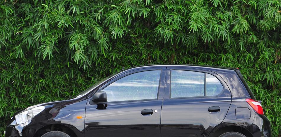 看着漂亮经典的陈开R30图片,整体造型新颖,感觉很美