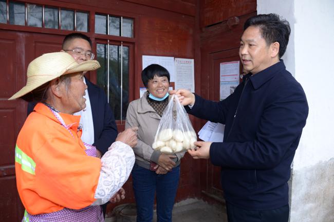 文昌街道大屯社区是纳雍县剩余贫困人口最多的村(社区),到2019年底