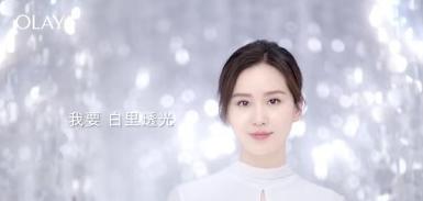 要么是签了代言没官宣的,不会送跟自家艺人没关系的产品,刘诗诗工作室