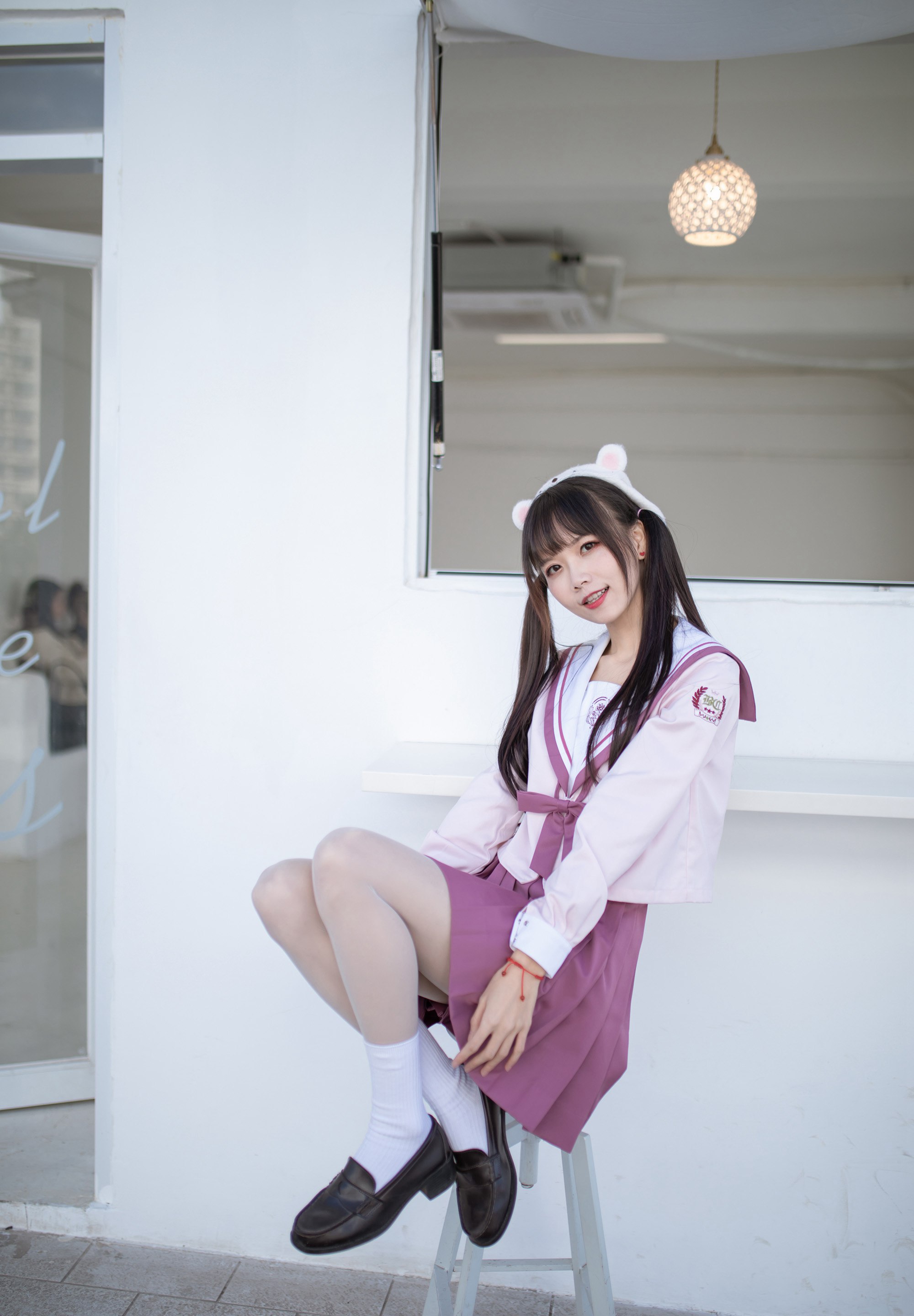 jk制服:院子里的jk少女