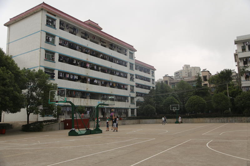 衡山县第二中学校园环境