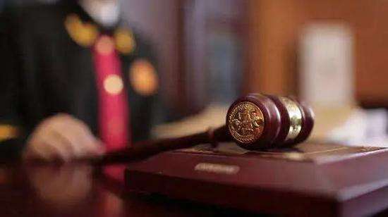 认定为过程性行为,从而裁定驳回原告的起诉。法院这么做到底是对是错?