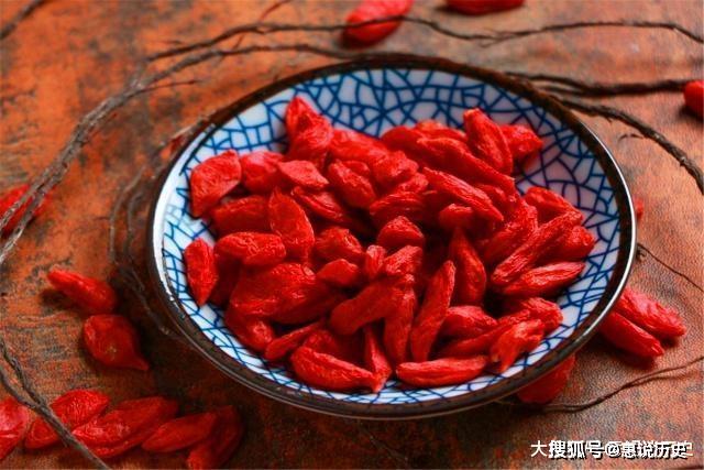 哪些人不能吃枸杞你知道吗 b3751a9dafbf4b8383a044c03ae723ec.jpeg