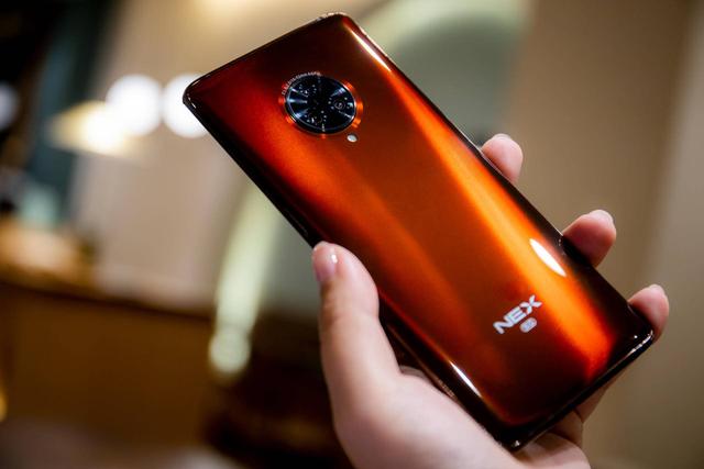 NEX 3S瀑布屏，让人机交互的“第一站”变得更畅爽