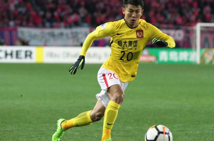 家丑外扬了，于汉超事件发酵24小时后，遭国外网