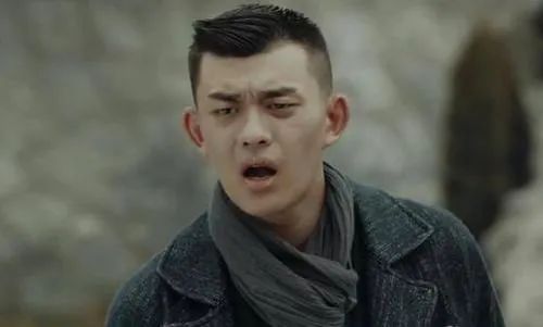 虞书欣遭遇“礼仪手”？工作室辟谣，男演员道