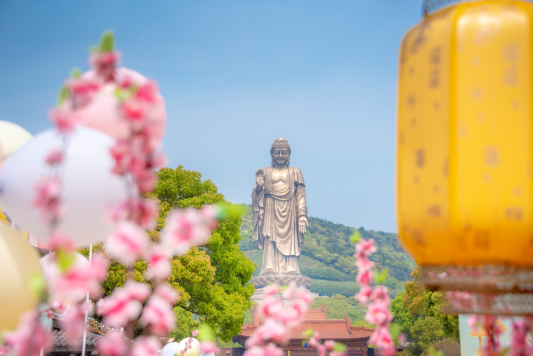 李若彤认识么她要住在拈花湾逛庙会还去灵山胜境祈福