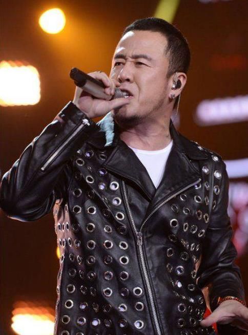 也是一狠人！杨坤不仅三番两次diss惊雷，还曾爆