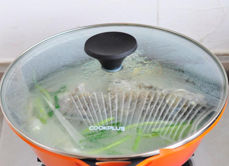 什么炖鸡补气养血 1b6e66dfd71b4cbeafa1beb0499c16f8.jpeg