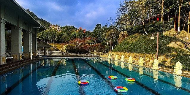 罗浮山温泉赏景药浴休闲娱乐绵州温泉你值得一往