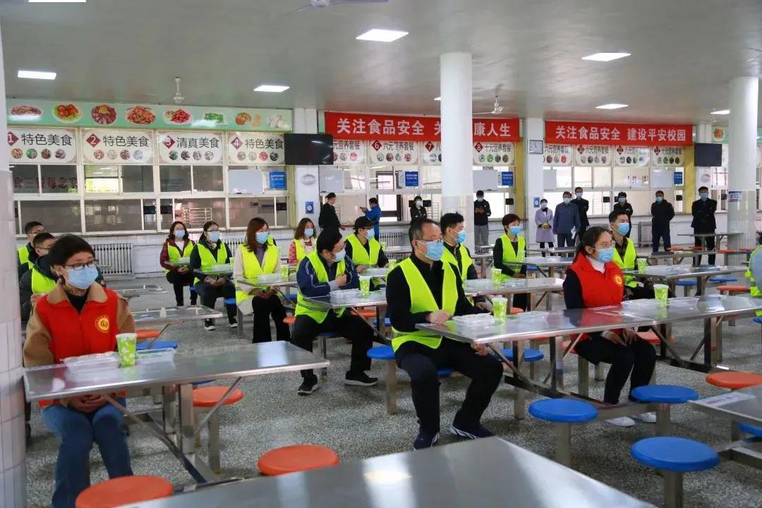 淄博实验中学积极做好开学工作具体实施方案,指导各班做好班级开学