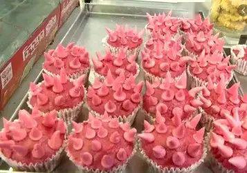 花式防疫来袭！忍住别笑：印度警察COS成新冠病