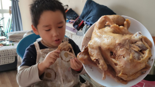 [垃圾]这3种食物也要少吃，比辣条还垃圾！孩子脾虚不长个孩子再馋