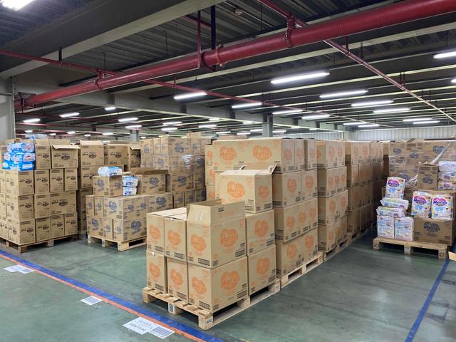 苏宁国际主动曝光自家仓库:奶粉,纸尿裤管够