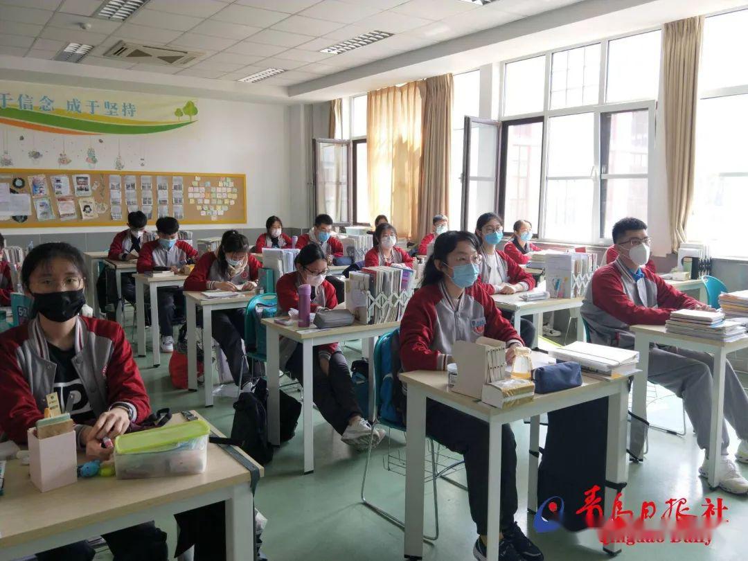「高中」老师帮运行李……大量美图视频直击开学现场！【汇动态】校长学生击肘