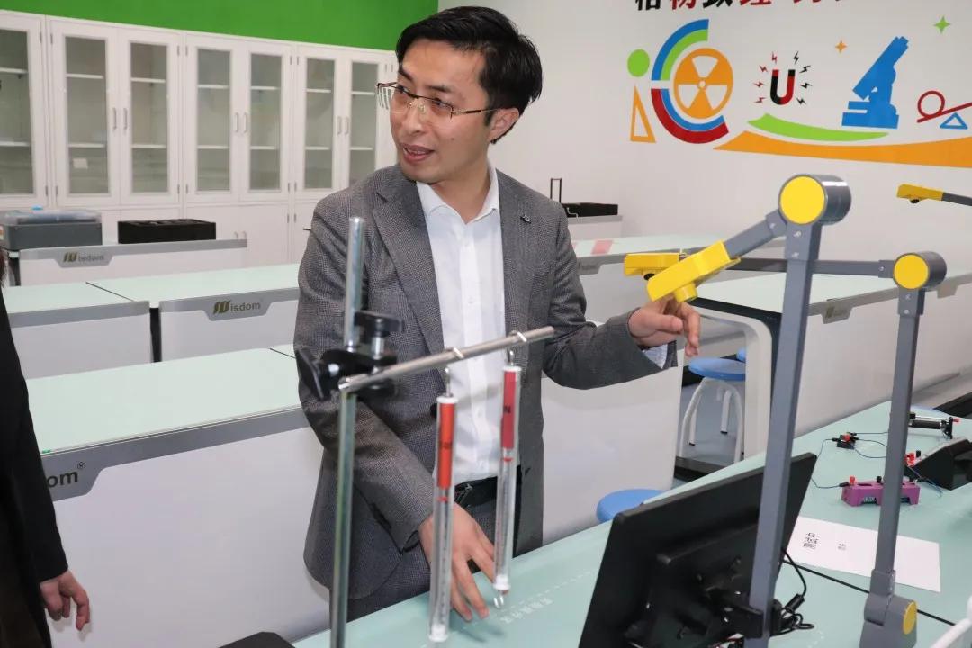 协会动态 协会秘书处走进理事单位上海大风实验室设IM电竞 IM电竞APP 下载备有限公司(图3)