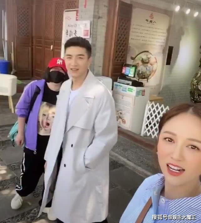 陈乔恩连录两段视频否认怀孕，吐槽是造型师的