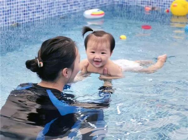 [宝宝]迎接宝贝们的是怎样的挑战？水育初体验
