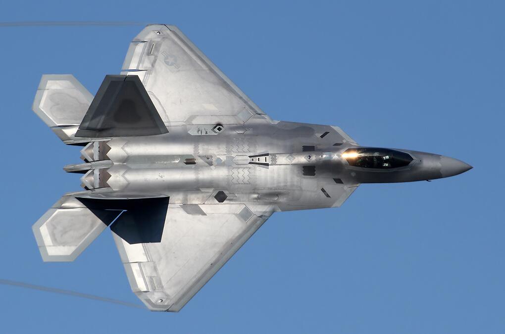 原创对比歼20和f-22的下一代空空导弹,谁误入歧途?中国想法是用巧劲