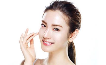 怎样可以美白淡斑 d216ed3caf42483c82d644244a5a938a.jpeg