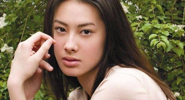 53岁李泽楷与小26岁女友分手？梁洛施2年产3子被
