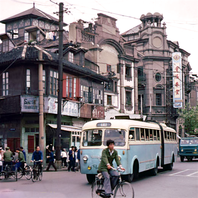 中路■老上海的記憶：1983年拍攝的上海老照片，