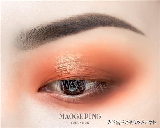 如何让眼睛自带眼影 f33e28f7b93943d185e8115d75e4265c.jpeg