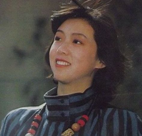 她因事业欺骗丈夫，不孕后遭丈夫抛弃，再嫁老