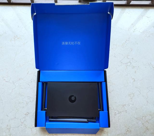 接上U盘就能构建虚拟局域网!蒲公英X5路由器使用体验分享