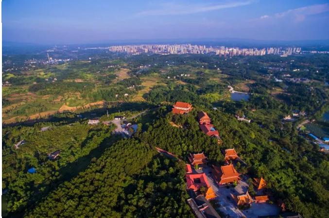 "登荣昌顶峰,观昌州美景,品天岗玉叶,尝四季鲜果,这就是登上古佛山时