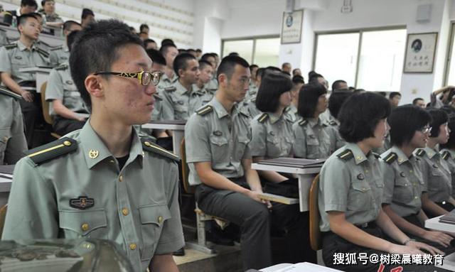 高校@实力逼近清华北大，高考要过三道坎才能考上我国最不平凡的985