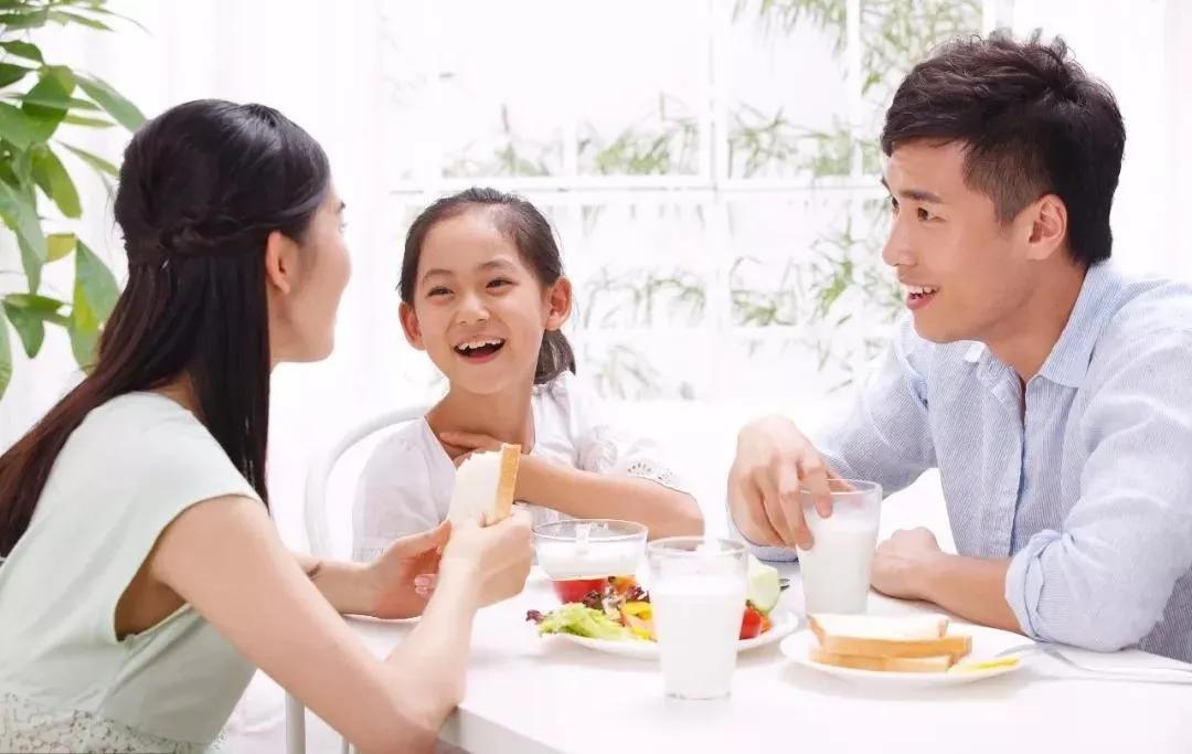 尽量在家吃早餐