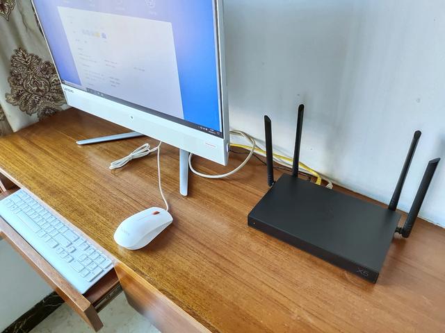 接上U盘就能构建虚拟局域网!蒲公英X5路由器使用体验分享