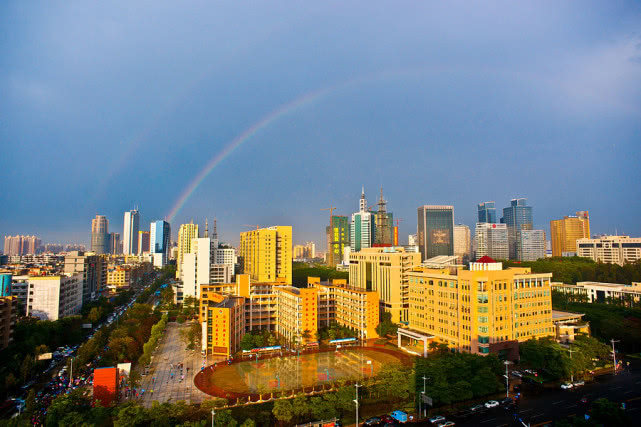 广东gdp不算深圳_广东深圳城市图片