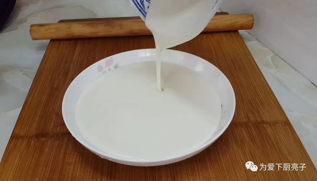 糯米粉怎么和面不裂 54f965a4eb5442dab767aefdb8805e8f.jpeg