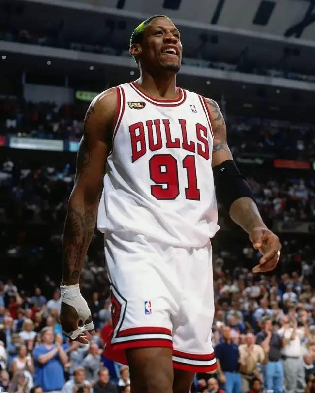 特立独行的篮板王罗德曼nba生涯球衣赏析