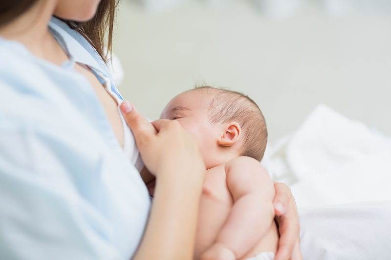 7个月宝宝身高体重未达标准，医生却建议断了夜奶，原因何在？
