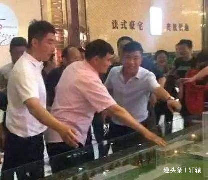 大衣哥儿子最近的消息 a1cad3486149413fbac83504133e84ce.jpeg