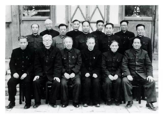 试验班@是重点大学的“精锐部队”985院校的“实验班”