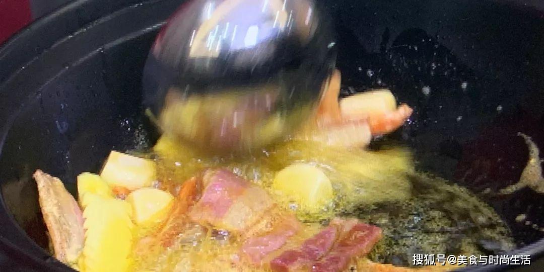在家怎么做酸菜豆腐砂锅 be1c40281ef946c98a1a5a87946bf0b3.jpeg