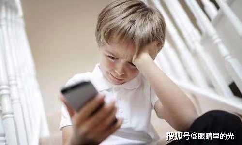 上网课视力下降的例子 c4899eb5bbd544e38da34cd6efd84c69.jpeg