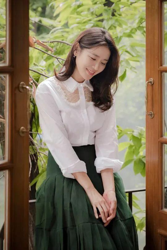 韩国纯天然美女孙艺珍,从"国民初恋"进化到"国民漂亮姐姐"