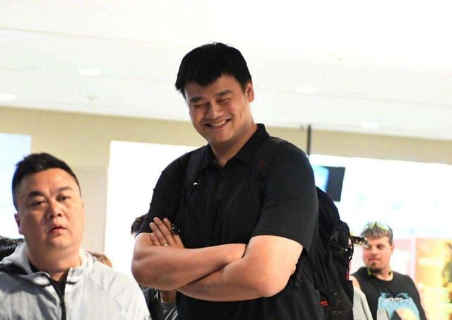 「身高」姚明的十岁女儿，身高已经有点失控了“我还没一个孩子高”