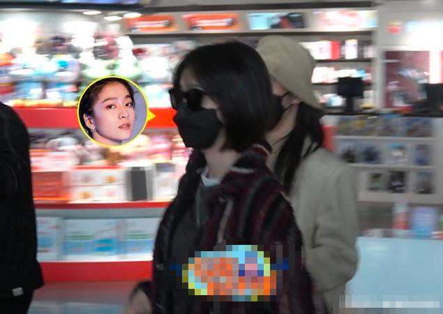 又有明星被曝不测体温直接进小区，网友质疑她